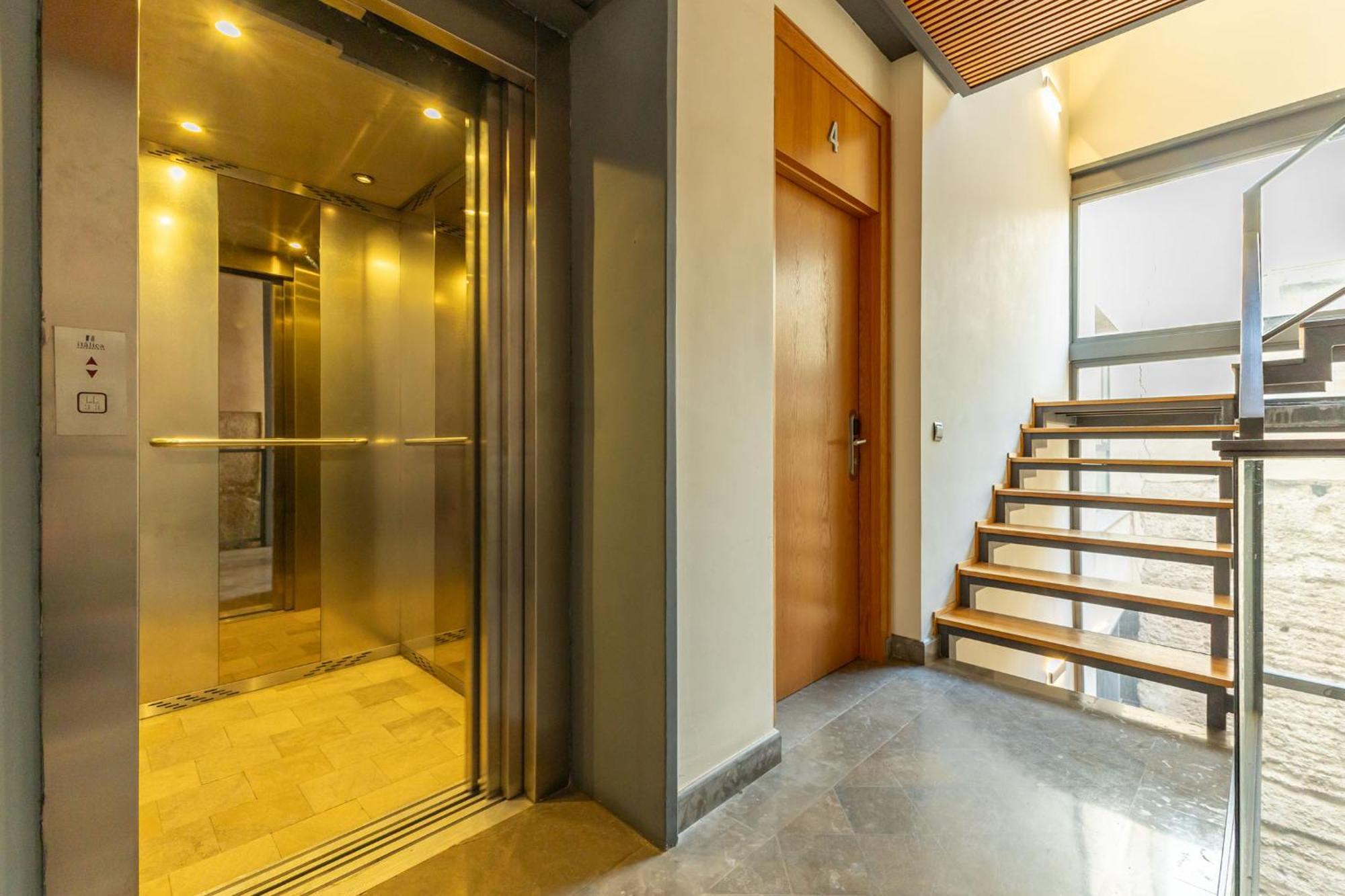 La Maestranza Charming One Or Two Bedrooms Apartments By Ocityzen Sevilha Exterior foto